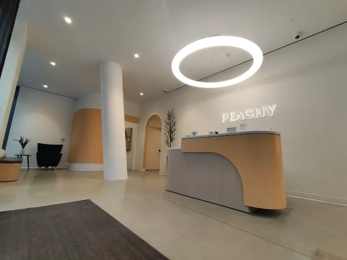 Peachy Shaw Picture 8