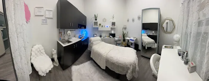 Glow Skinbar Spa NYC Picture 2