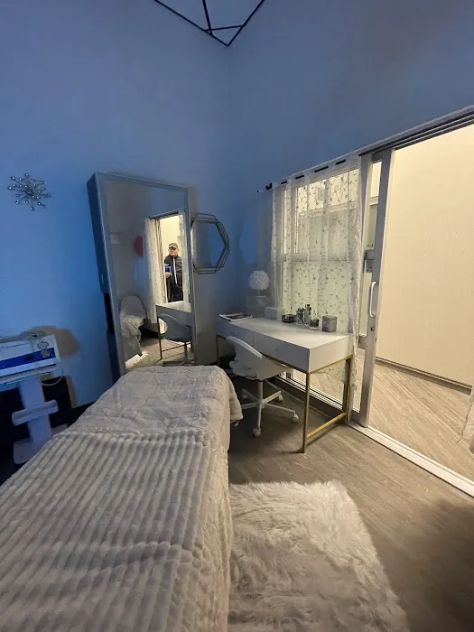 Glow Skinbar Spa NYC Picture 7