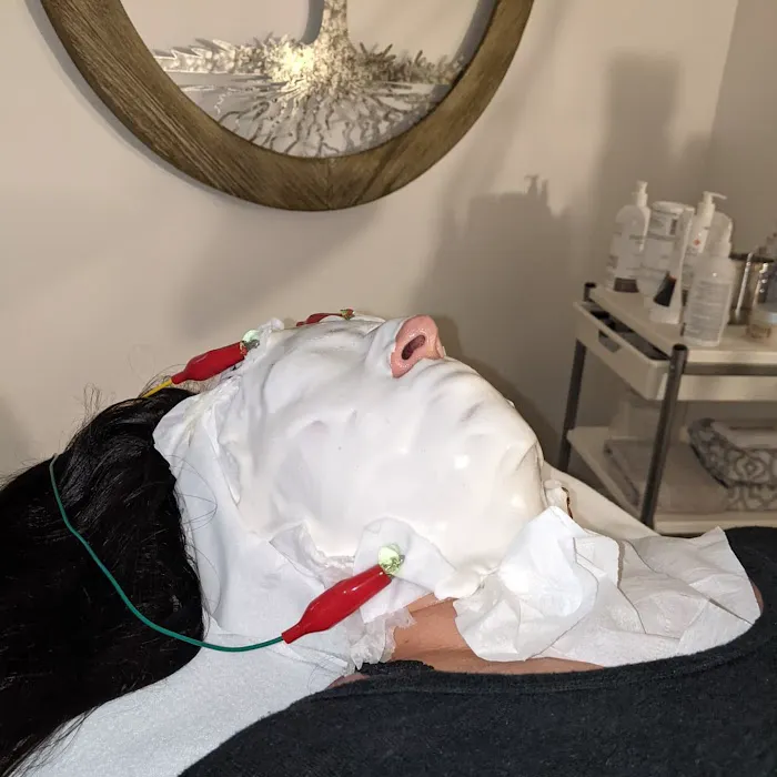 Bare Facts Skin Aesthetics-Facials-Peels-Collagen Induced Therapy-Needling- Electrolysis-Ear Lobe & Helix Piercing. Picture 6