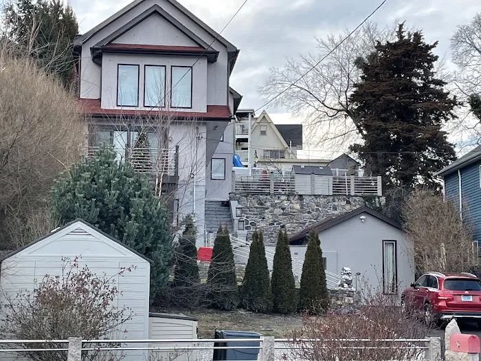 Derma Science Spa Picture 1