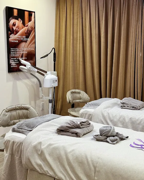 H&K Health Beauty | Facial Spa | Scalp Treatment | Hydrafacial | Laser Hair Removal |Head Massage Picture 8