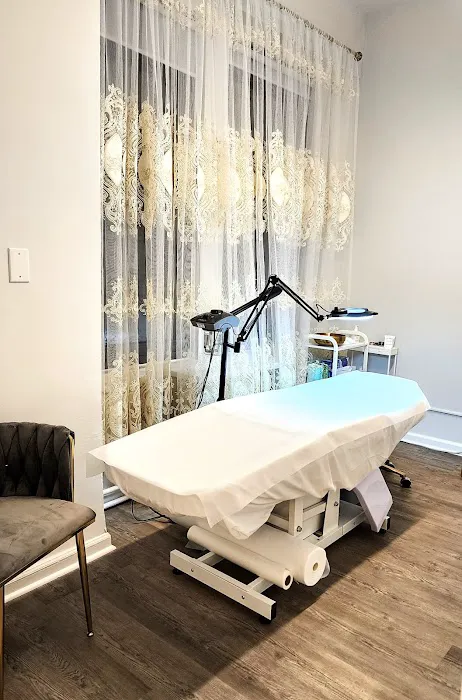 NY Skin Experts in Microneedling TCA CROSS Chemical Peel CO2 Fotona 4D Picture 1