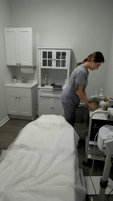 NY Skin Experts in Microneedling TCA CROSS Chemical Peel CO2 Fotona 4D Picture 8