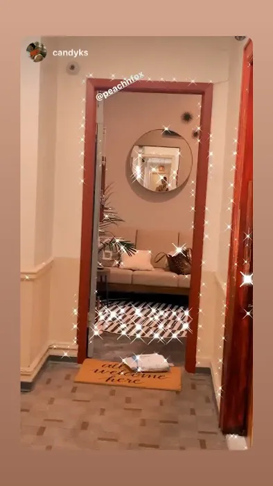 Peach & Fox Picture 1