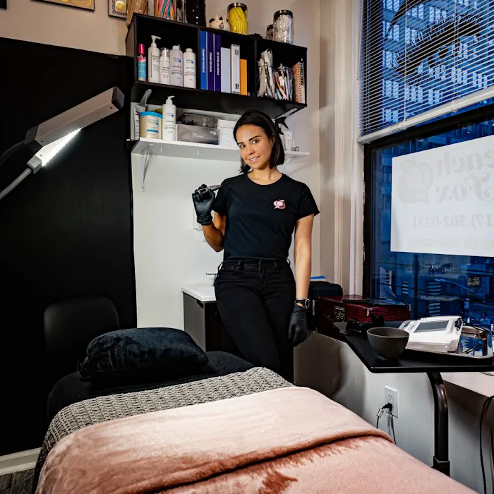 Peach & Fox Picture 2