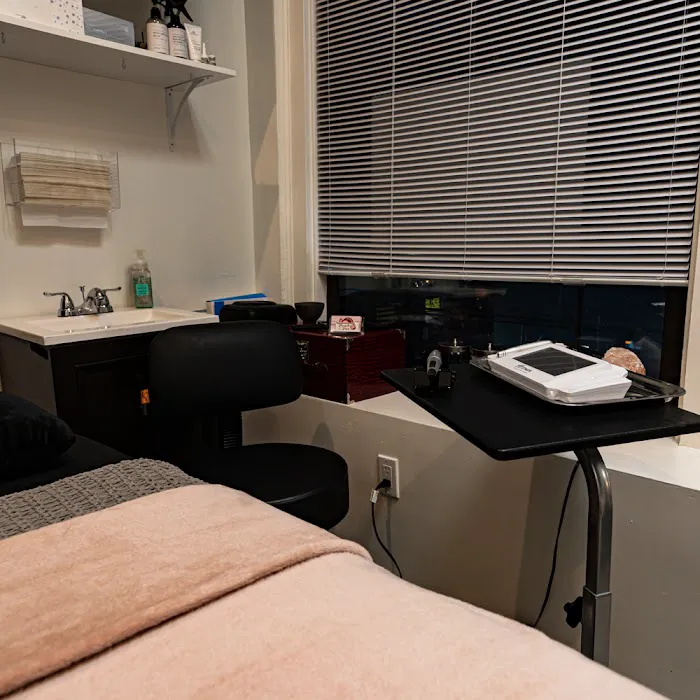 Peach & Fox Picture 8