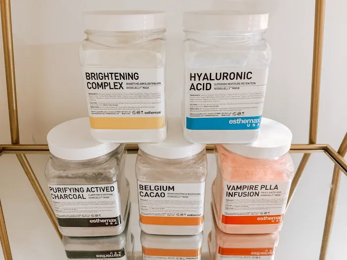 Plushe Aesthetics Picture 6