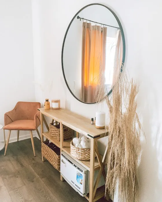 Plushe Aesthetics Picture 4