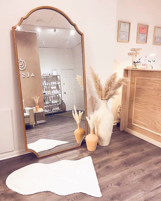 Plushe Aesthetics Picture 2