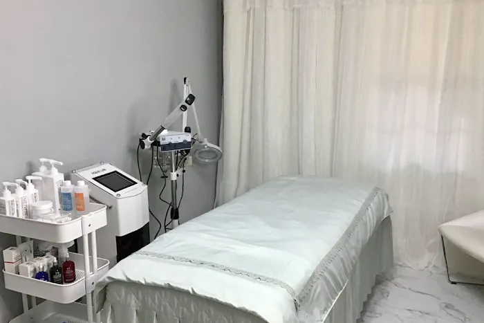 Simply Beautiful Facial Spa Picture 4