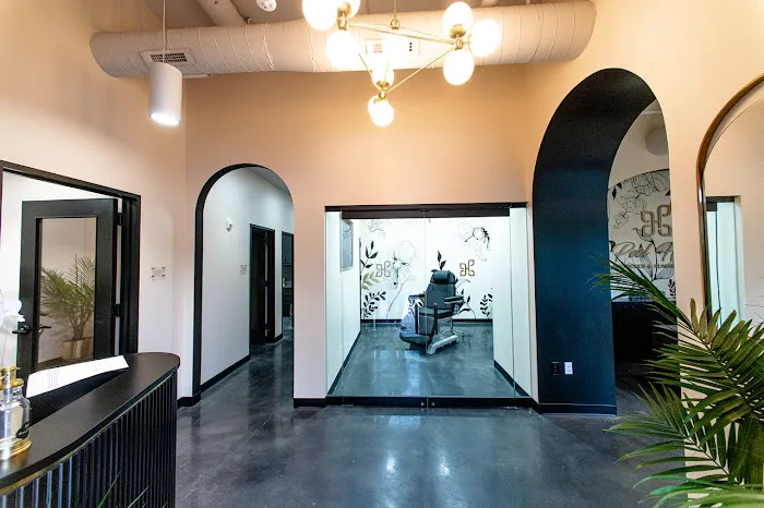 Peel Haus Aesthetics & Plastic Surgery Picture 1