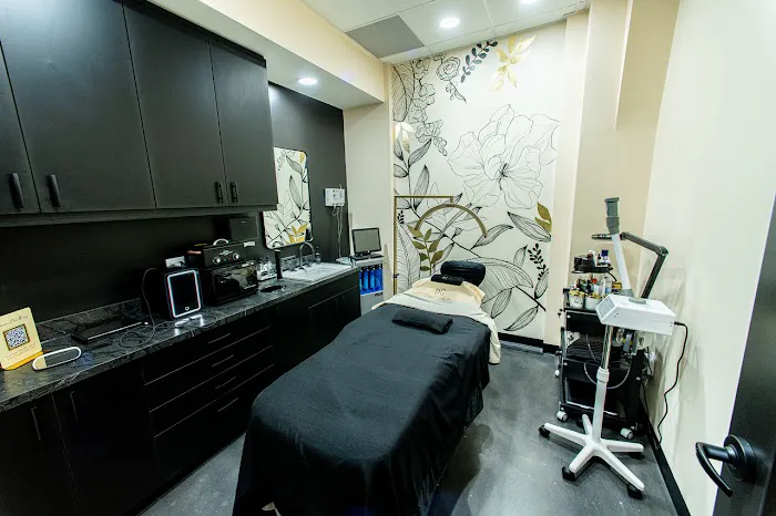 Peel Haus Aesthetics & Plastic Surgery Picture 3