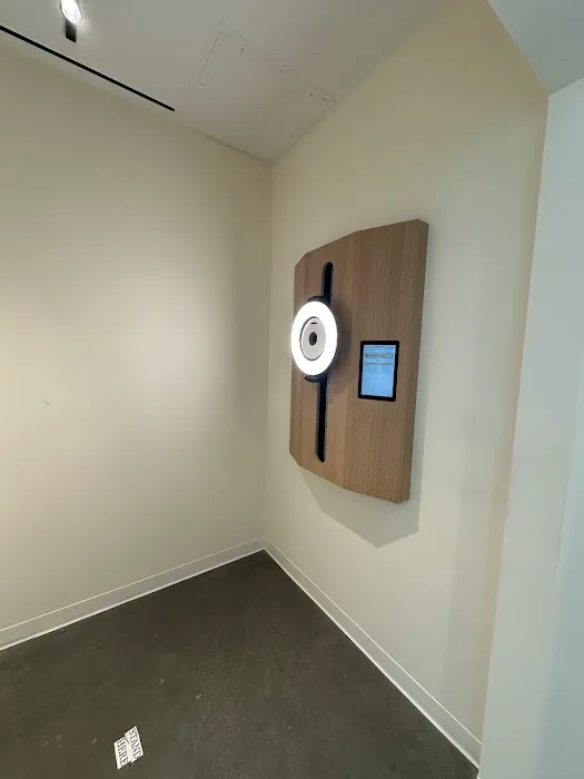 Peachy Navy Yard Picture 7