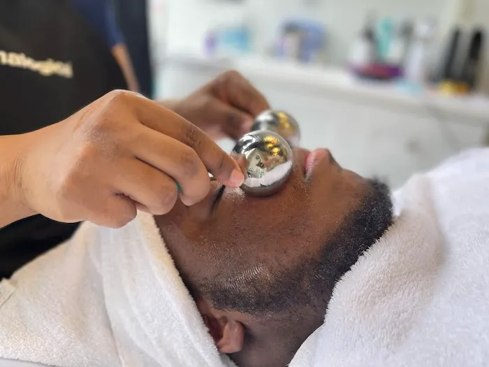 Royal Oasis Spa & Endulgence Japanese Head & Foot Spa Suites Picture 4