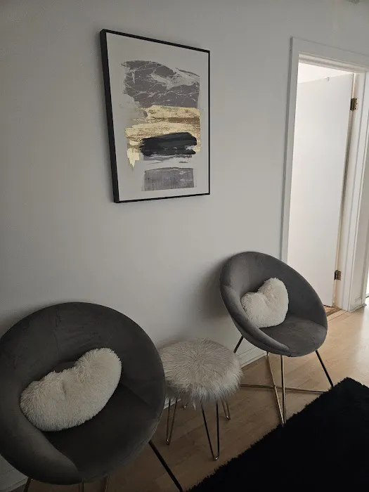 Yure skinn & Body Lounge Picture 3