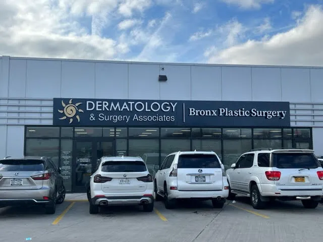 Schweiger Dermatology Group - Throggs Neck Picture 5