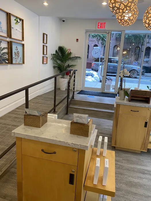 Skin Laundry - Midtown East Picture 6