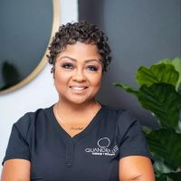 QUANDRA LEE MAKEUP + SKINCARE ico