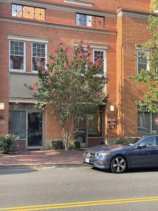 Skin Lounge Old Town Picture 7