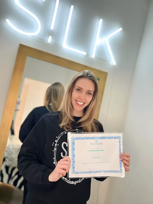 Silk Waxing Spa Picture 4