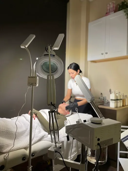 WHITE COLLAR WELLNESS Picture 3