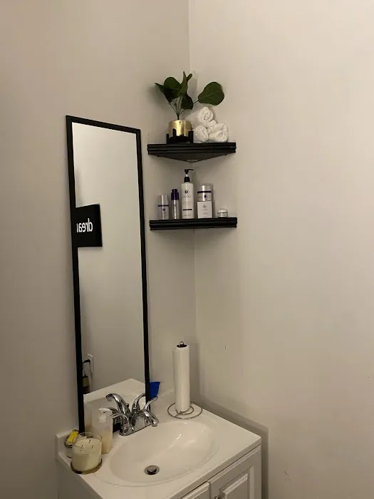 Kyomii Esthetics LLC Picture 1