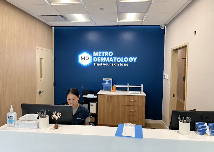 Metro Dermatology - Glen Oaks Picture 3