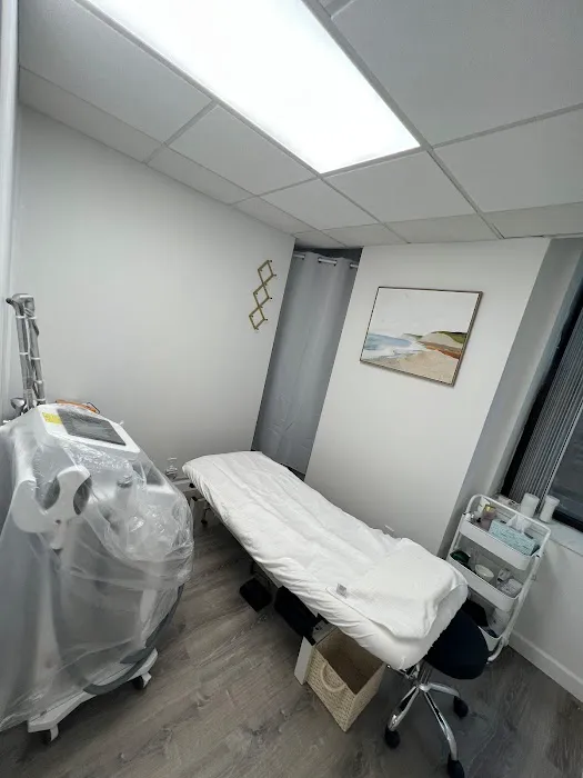 Aurra Beauty Picture 2