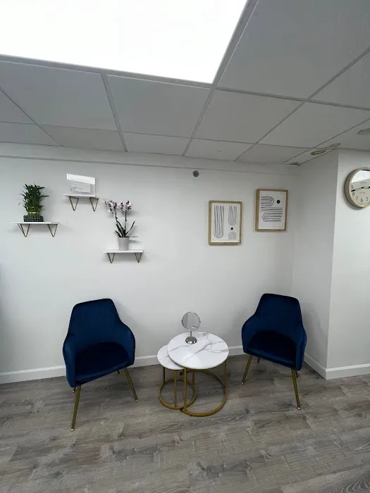 Aurra Beauty Picture 1