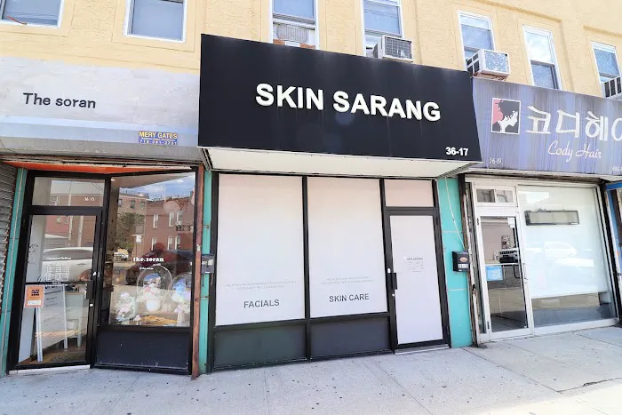 Skin Sarang Celebrity Facial Spa: Microneedling, Hydrafacial, Radio Frequency, Microcurrent Facial & Face Lift Treatments Picture 3