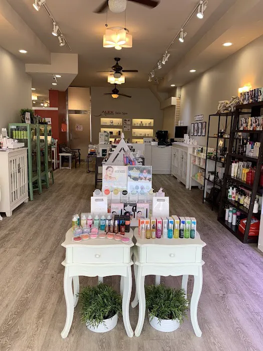 뉴욕 스킨케어 Alex Cosmetic Skincare | Skincare in Flushing | Herb 2 Peel, HIFU LDM, Acne Treatment in Flushing, NY Picture 3