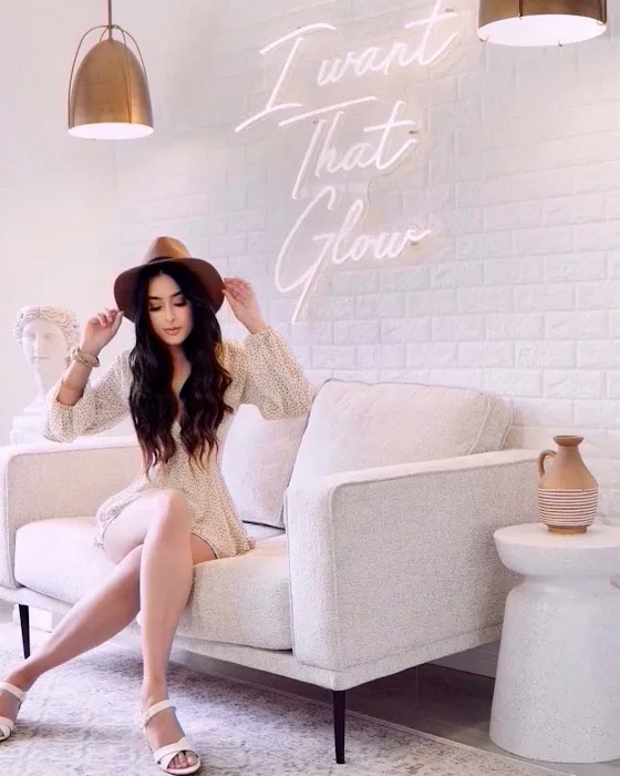 Be Skinful Picture 3