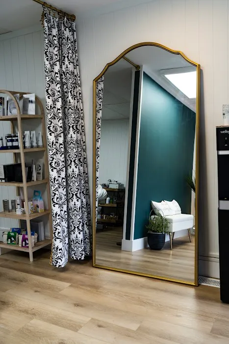 Collective Beauty Skincare Studio Picture 6