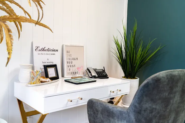 Collective Beauty Skincare Studio Picture 9