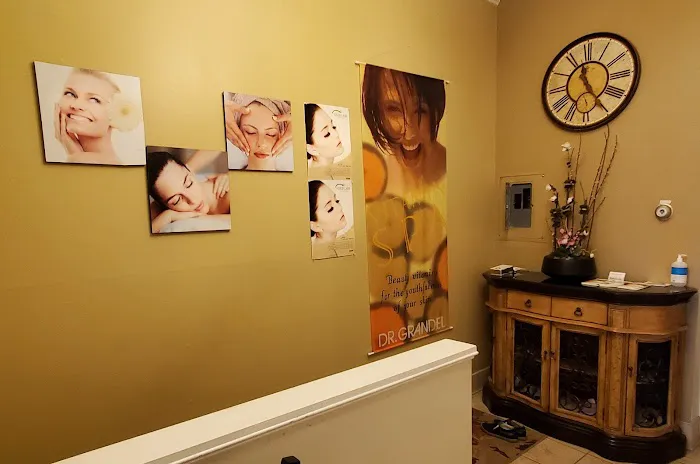 Kim Eunkyung Aesthetics (김은경 피부미용 클리닉) Picture 1