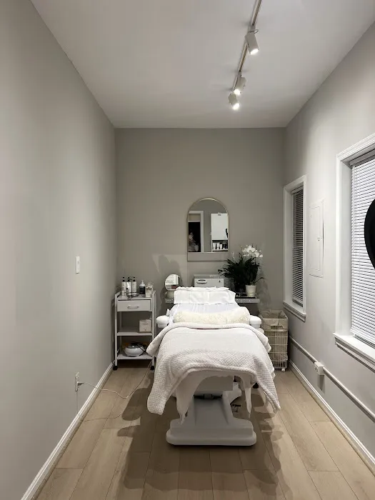 Estrella Esthètique - Facials, Sugaring & Chemical Peels Picture 2