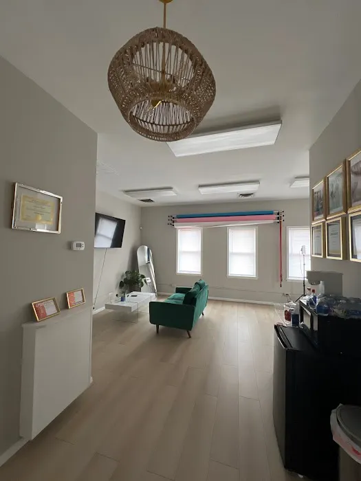 Estrella Esthètique - Facials, Sugaring & Chemical Peels Picture 4