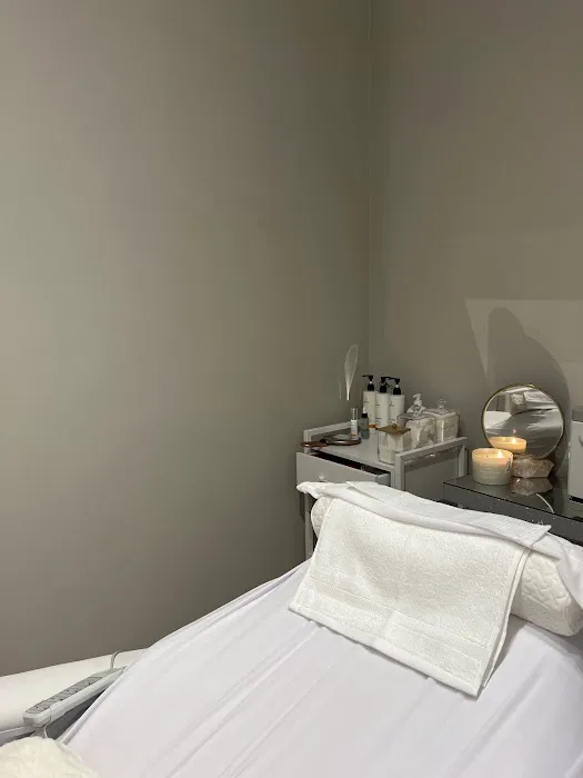 Estrella Esthètique - Facials, Sugaring & Chemical Peels Picture 9