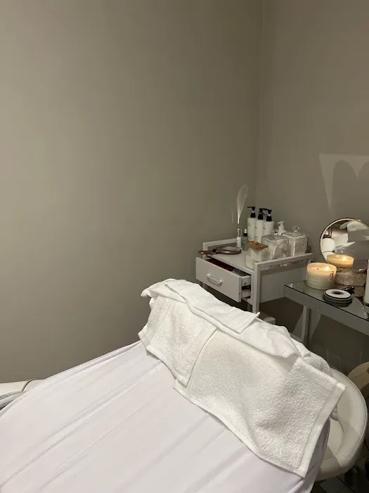 Estrella Esthètique - Facials, Sugaring & Chemical Peels Picture 8