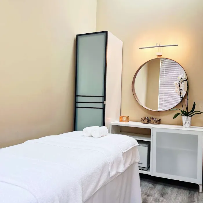 Navia Skincare Picture 2