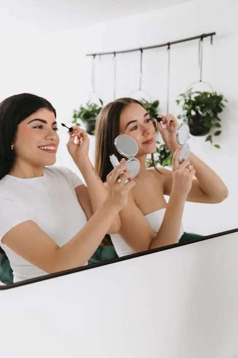 The Glowy Skin Studio Picture 4