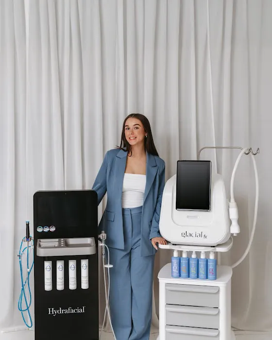 The Glowy Skin Studio Picture 7