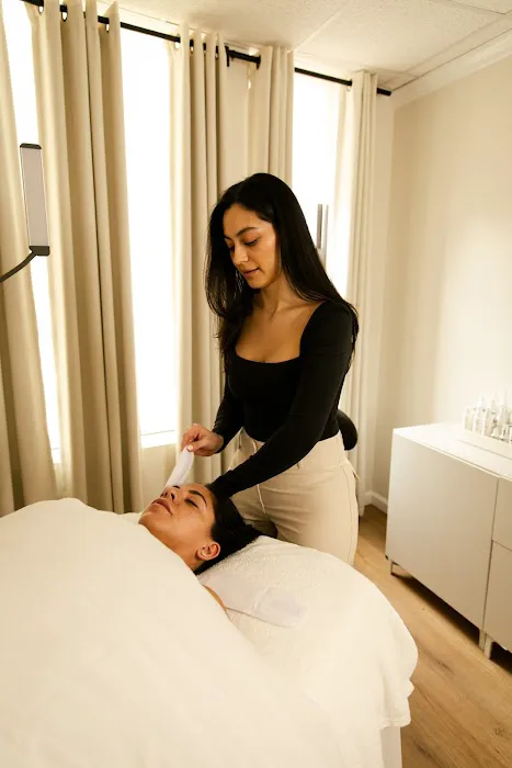 ENLO Skin Care Picture 2