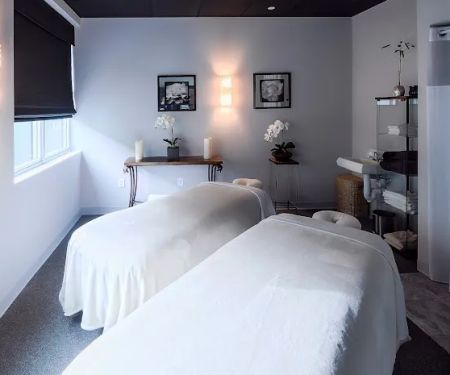 Esthetiques Skin Care Clinique & Day Spa