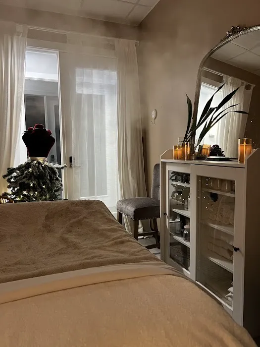 Her Spa Room Picture 1