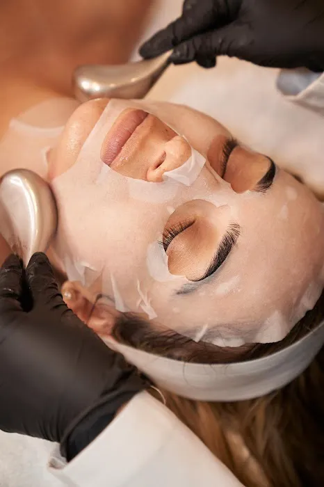 Alice Khalkad House of SKIN Picture 4