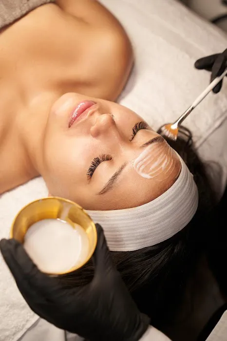 Alice Khalkad House of SKIN Picture 5