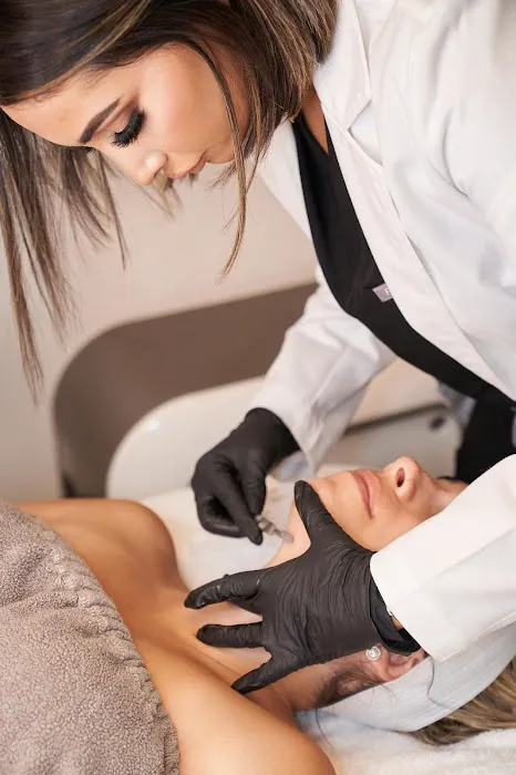 Alice Khalkad House of SKIN Picture 9