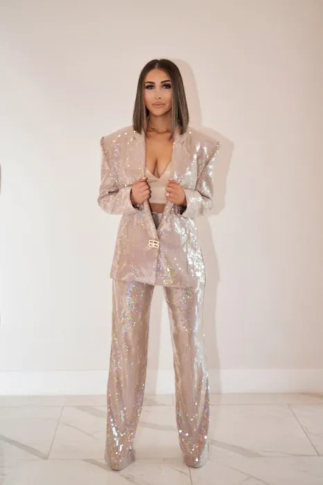 Alice Khalkad House of SKIN Picture 10